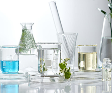 What’s the difference between Glycolic acid and Retinol ?