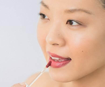 Create Fuller Lips Instantly 